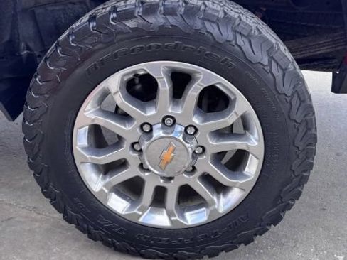 Used 2019 Chevrolet Silverado 2500 LTZ w/ Duramax Plus Package AWD/4WD image 7