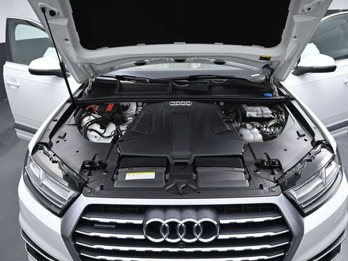 Used 2019 Audi Q7 3.0T Premium Plus w/ Premium Plus Package AWD/4WD image 24
