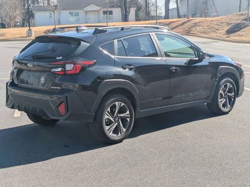 Used 2024 Subaru Crosstrek 2.0i Premium image 4