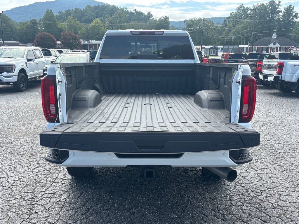 Used 2022 GMC Sierra 2500 AT4 w/ AT4 Preferred Package AWD/4WD image 7