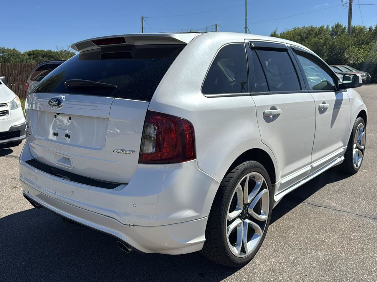 Used 2011 Ford Edge Sport w/ Driver Entry Pkg FWD image 5