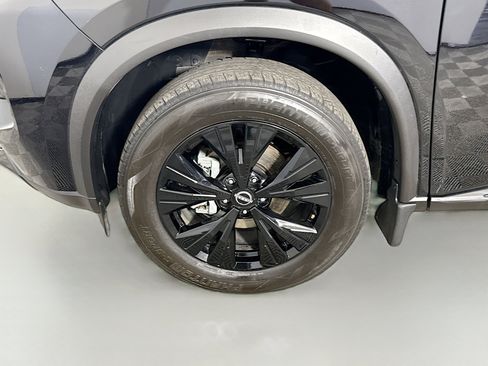 Used 2023 Nissan Rogue SV w/ SV Premium B Package FWD image 38