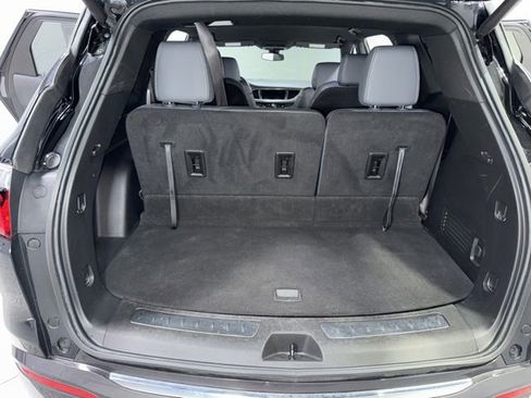 Used 2023 Buick Enclave Essence FWD image 29