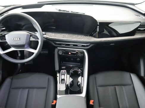 Used 2025 Audi Q5 Premium w/ Premium Plus AWD/4WD image 15
