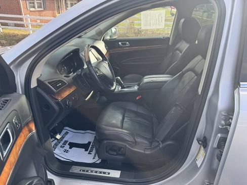 Used 2014 Lincoln MKT AWD w/ Equipment Group 201A image 8