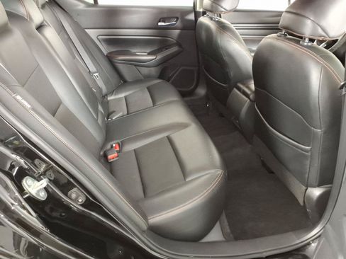 Used 2021 Nissan Altima 2.5 SR FWD image 11