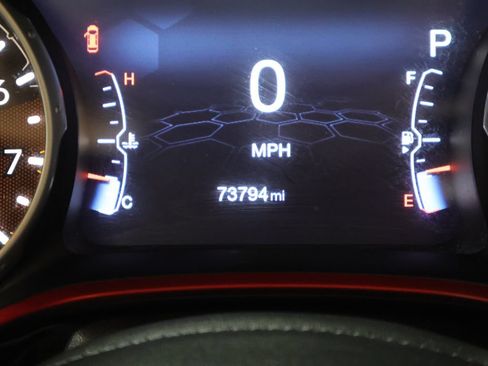 Used 2017 Jeep Compass Trailhawk w/ Cold Weather Group AWD/4WD image 39