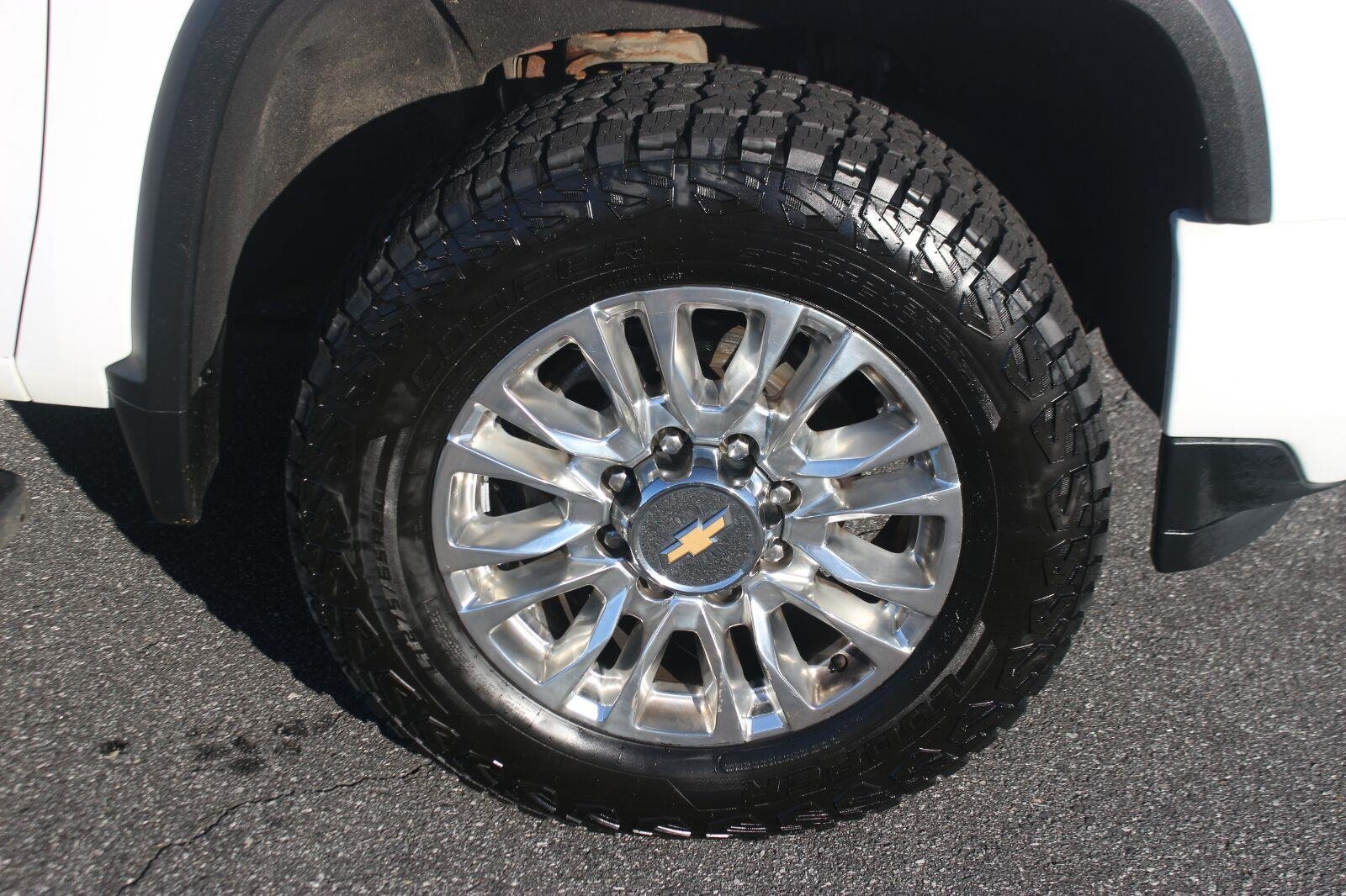 Used 2021 Chevrolet Silverado 2500 High Country AWD/4WD image 38