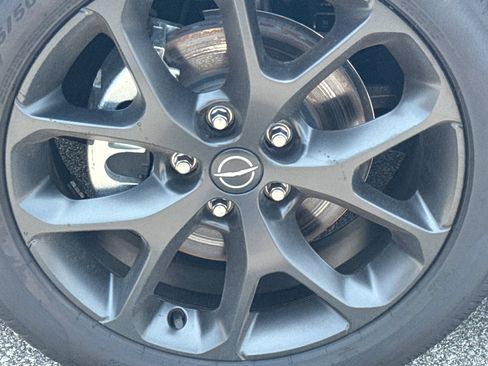 New 2026 Chrysler Pacifica Select w/ S Appearance Package FWD image 9