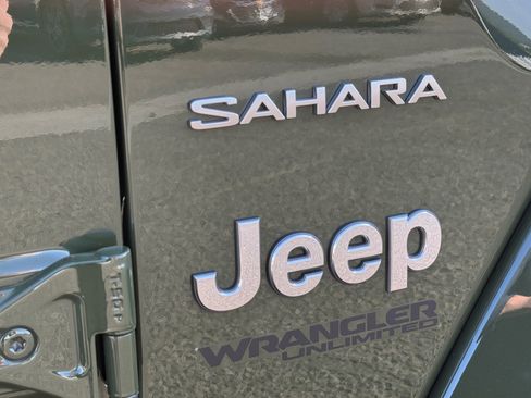 Certified 2021 Jeep Wrangler Unlimited Sahara image 28