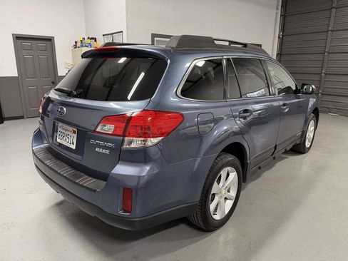 Used 2013 Subaru Outback 2.5i Premium image 3