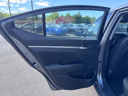 Used 2019 Hyundai Elantra SEL w/ Cargo Package FWD image 10