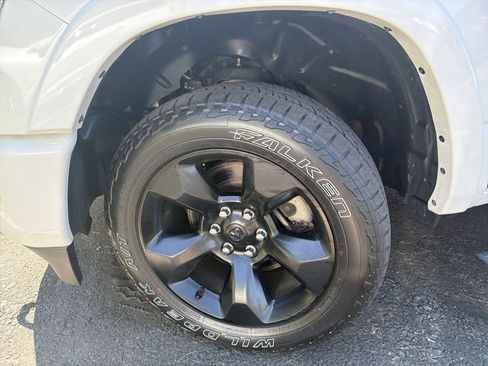 Used 2022 RAM 1500 Laramie AWD/4WD image 37