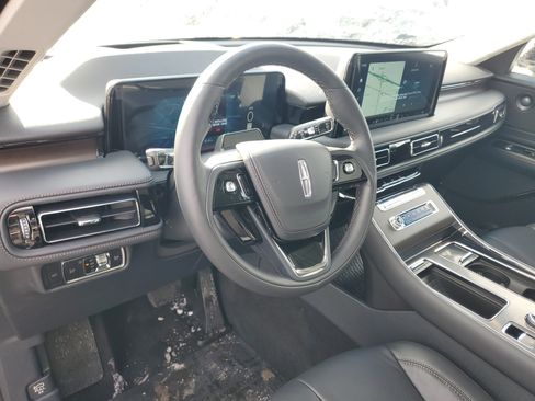 New 2025 Lincoln Aviator Reserve image 13