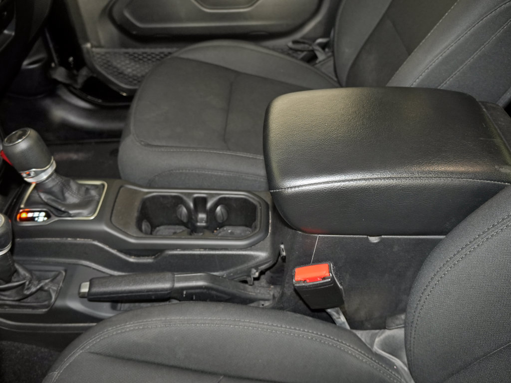Used 2021 Jeep Wrangler Unlimited Sport AWD/4WD image 29