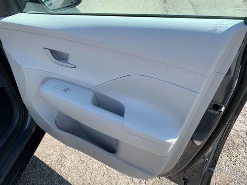 Certified 2025 Hyundai Kona SEL AWD/4WD image 13