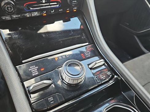 Used 2022 Jeep Grand Cherokee Trailhawk AWD/4WD image 11