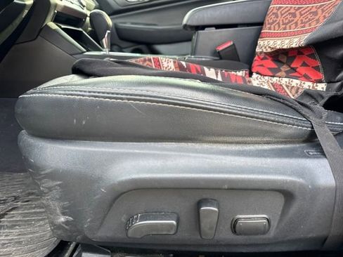 Used 2017 Subaru Legacy 2.5i Limited image 12