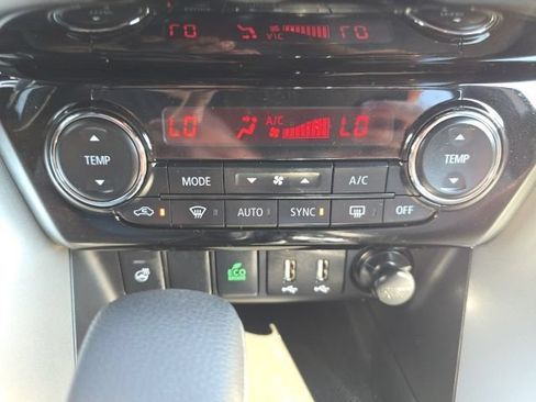 Used 2025 Mitsubishi Eclipse Cross SEL AWD/4WD image 22