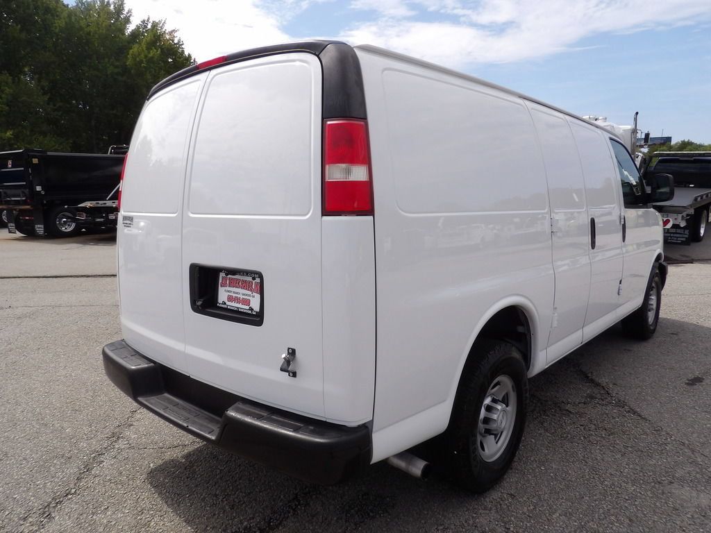 Used 2016 Chevrolet Express 2500 RWD image 7