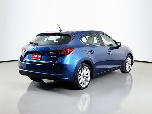 Used 2017 MAZDA MAZDA3 Touring FWD image 5