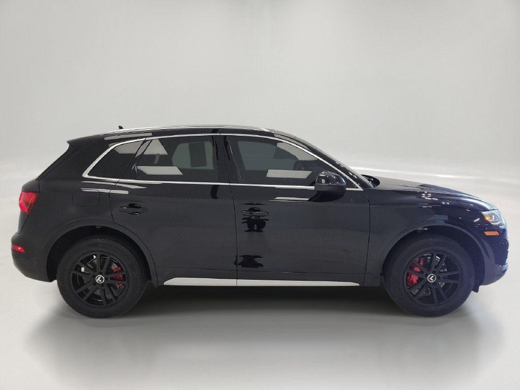 Used 2020 Audi Q5 2.0T Premium w/ Convenience Package AWD/4WD image 3