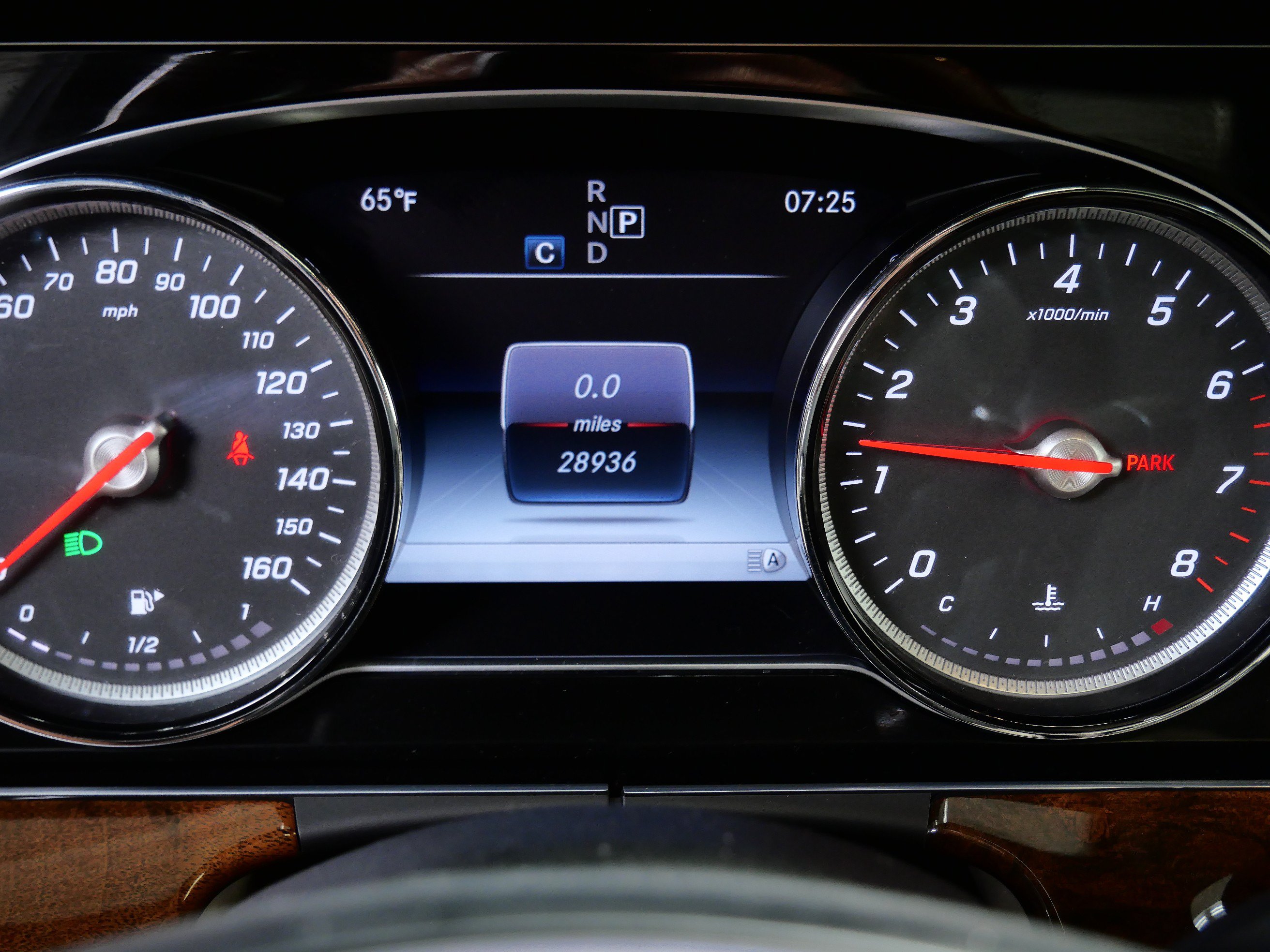 Used 2018 Mercedes-Benz E 400 4MATIC Sedan image 28