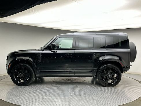 Certified 2025 Land Rover Defender 110 X-Dynamic SE AWD/4WD image 2