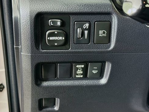 Certified 2024 Toyota 4Runner SR5 AWD/4WD image 10