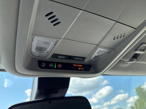 Used 2023 GMC Terrain SLE w/ LPO, Floor Liner Package AWD/4WD image 20