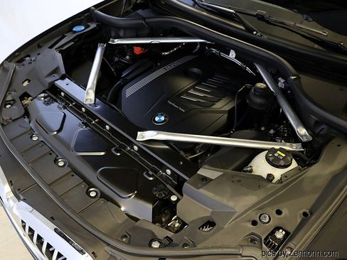 Used 2022 BMW X5 xDrive40i w/ Premium Package image 40