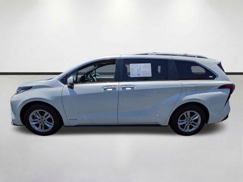Used 2021 Toyota Sienna Limited FWD image 6