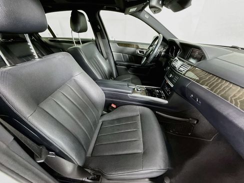 Used 2016 Mercedes-Benz E 400 Sedan image 22