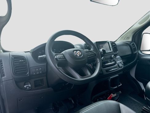 Used 2023 RAM ProMaster 2500 w/ Convenience Group image 7