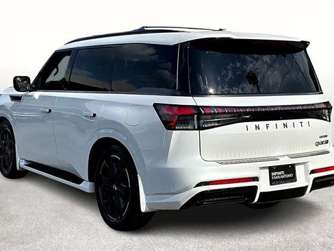 Certified 2026 INFINITI QX80 4WD w/ Sport Exterior Package image 17