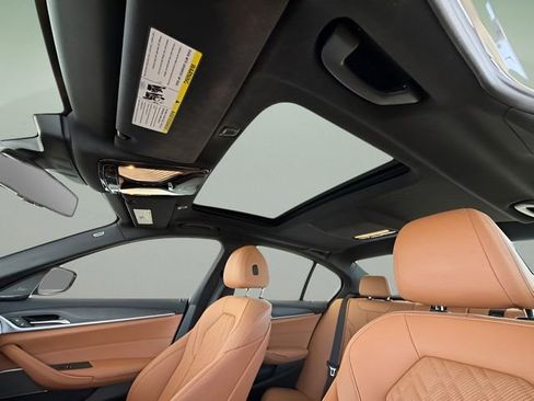 Used 2022 BMW 530i w/ M Sport Package image 31