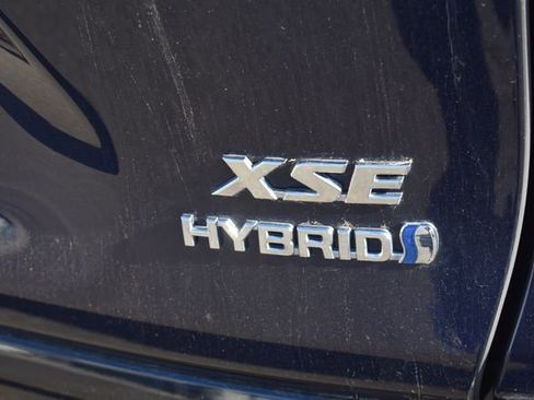 Used 2019 Toyota RAV4 XSE w/ XSE Weather Package AWD/4WD image 13