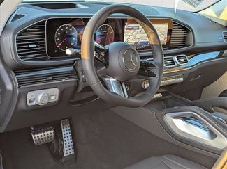 New 2026 Mercedes-Benz GLS 580 4MATIC video 3