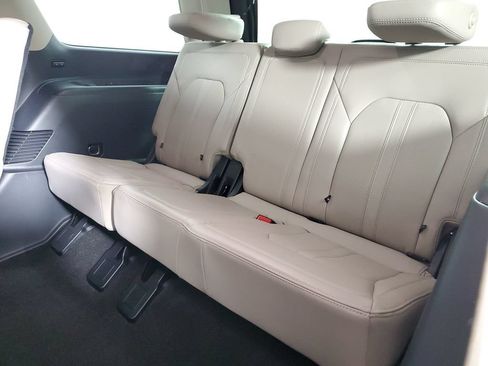Used 2023 Ford Expedition Limited RWD image 11