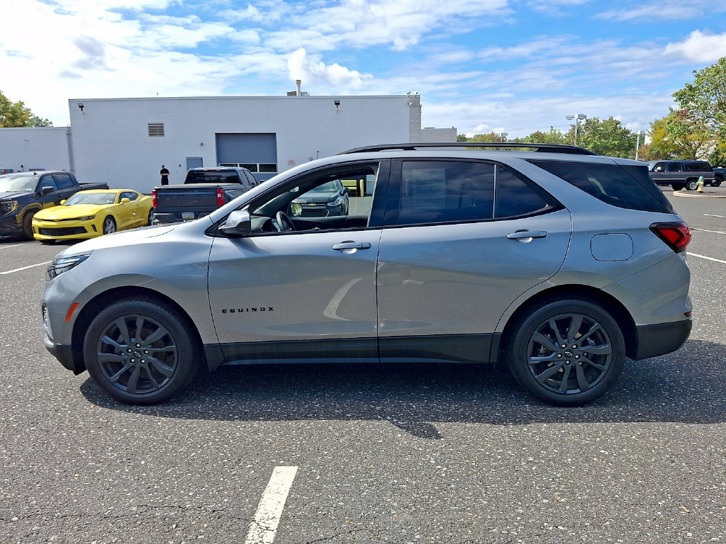 Used 2023 Chevrolet Equinox RS AWD/4WD image 7