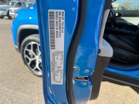 Used 2024 Jeep Compass Limited image 24