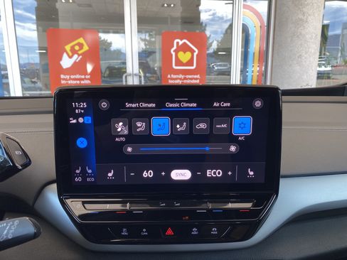 Certified 2024 Volkswagen ID.4 2WD image 33