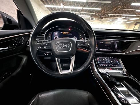 Used 2019 Audi Q8 Prestige w/ Adaptive Chassis Package AWD/4WD image 8