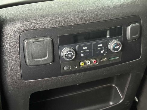 Used 2016 Chevrolet Suburban LTZ image 15
