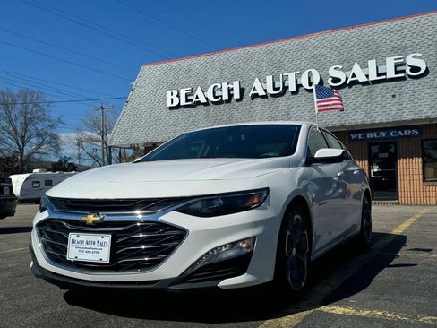 Used 2021 Chevrolet Malibu LT FWD image 2