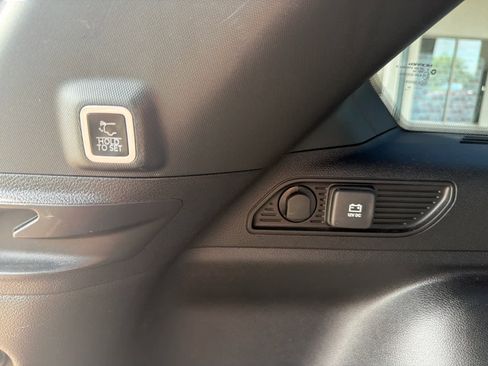 Used 2024 Jeep Grand Cherokee Limited AWD/4WD image 29