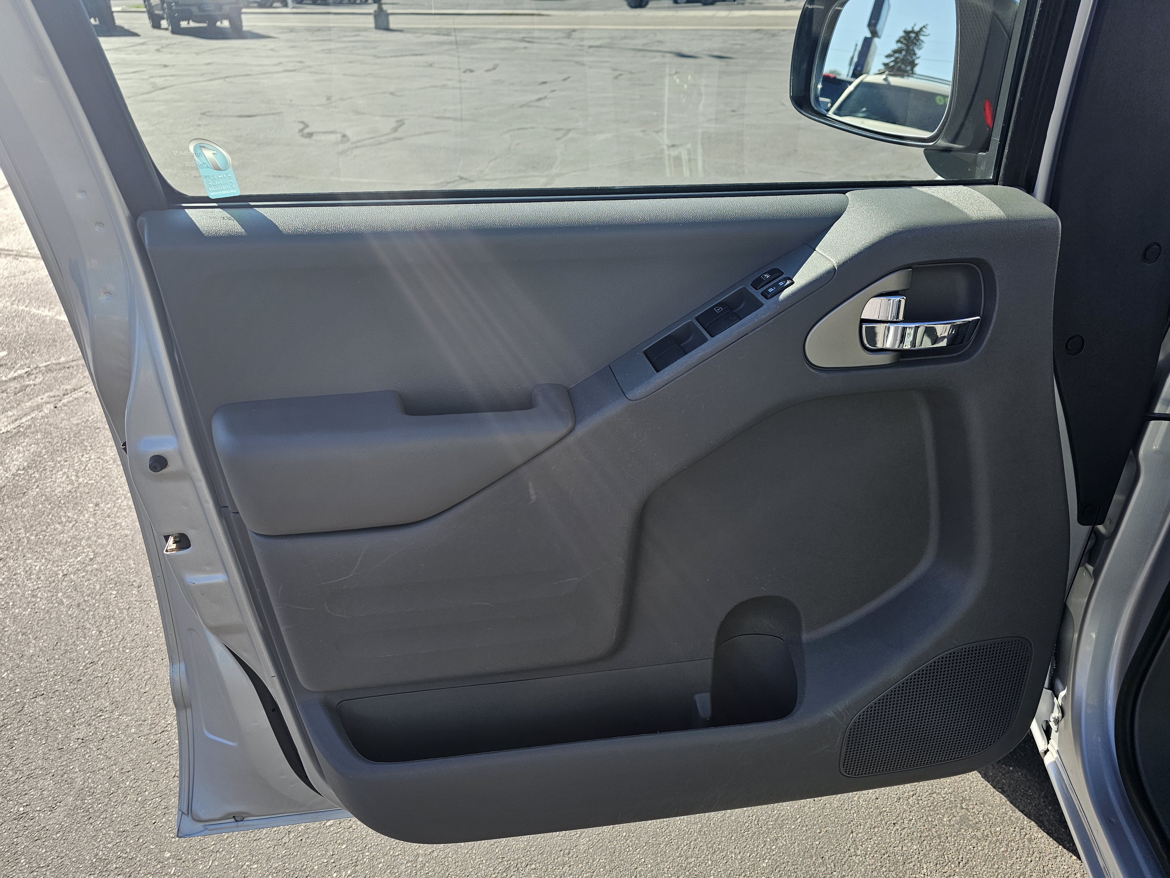 Used 2019 Nissan Frontier SV RWD image 10