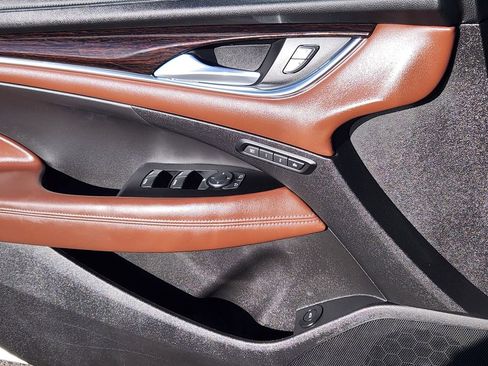 Used 2019 Buick LaCrosse Avenir w/ Driver Confidence Package II image 10