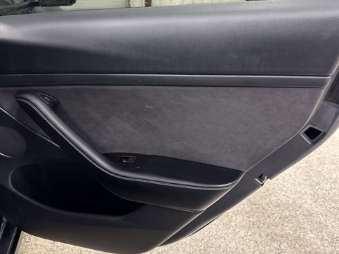 Used 2023 Tesla Model 3 Standard Range image 17