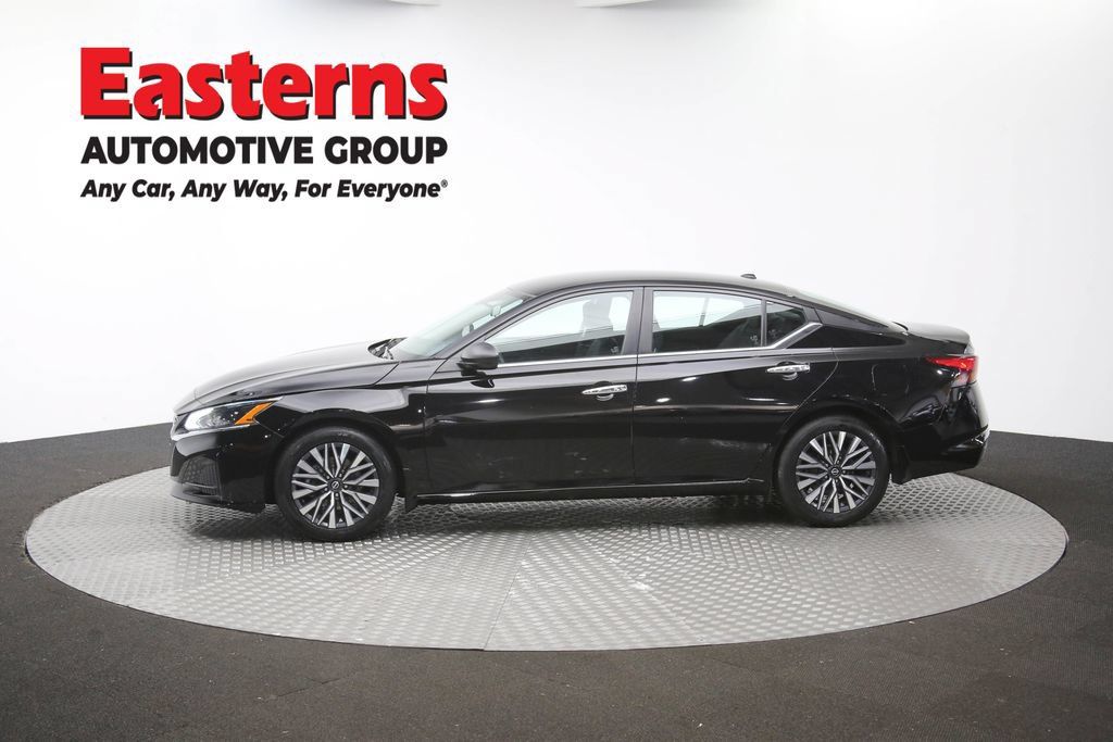 Used 2024 Nissan Altima 2.5 SV FWD image 62